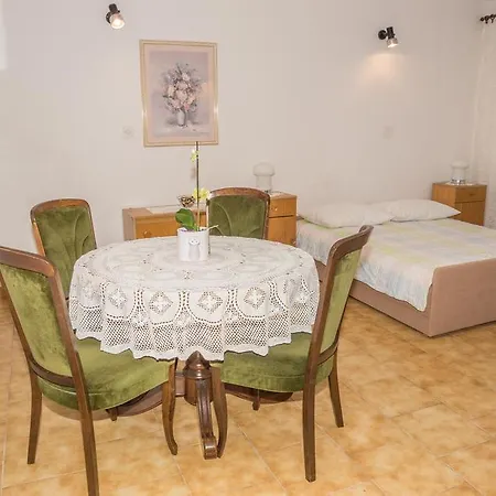 Studio 5483a * Novi Vinodolski