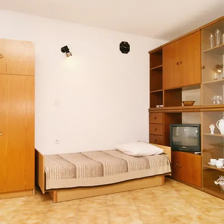 Studio 5483a Novi Vinodolski