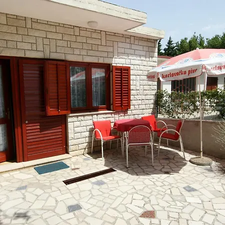 Apartment Studio 5483a Novi Vinodolski