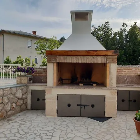 Apartment Studio 5483a Novi Vinodolski